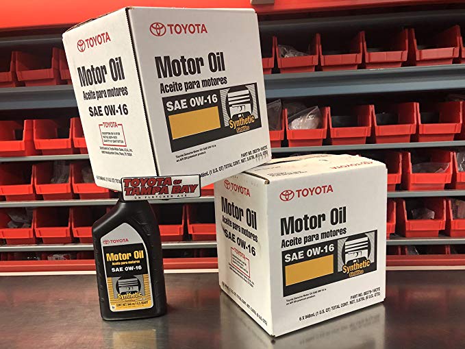 Toyota Genuine SAE 0W-16 Synthetic Motor Oil Pack of 6 (6 x 1 U.S QUART)