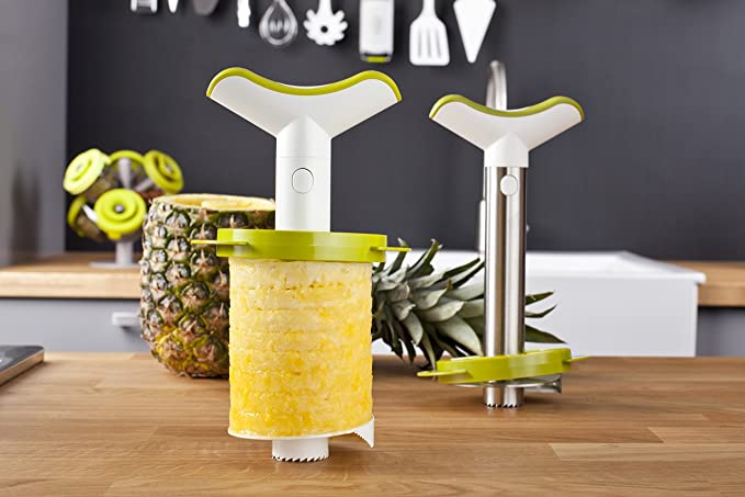 Vacu Vin 4-in-1 Pineapple Peeler, Corer, Slicer and Wedger (on Card) - White and Green