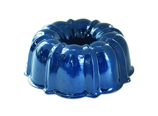 Nordic Ware 51154AMZ Formed Bundt Pan, 12-Cup, Navy