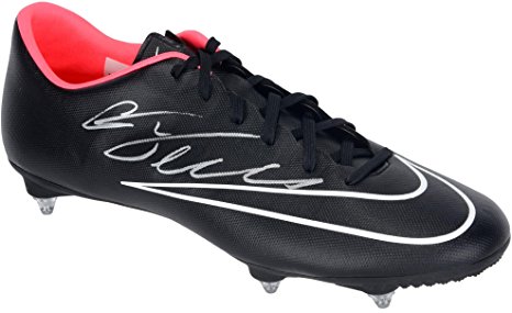 Crisitano Ronaldo Real Madrid Autographed Nike Black Soccer Cleats Signed in Silver - Fanatics Authentic Certified