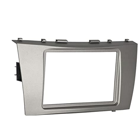 Metra 95-8218S Double DIN Dash Installation Kit for Select 2007-2011 Toyota Camry Vehicle (Silver)