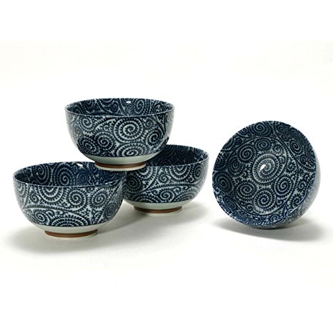 Japanese Takokarakusa Bowl Set includes 4 Bowls