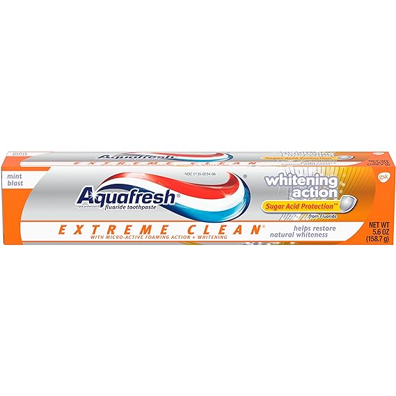Aquafresh Extreme Clean Whitening Action Fluoride Toothpaste for Cavity Protection, 5.6 Ounce