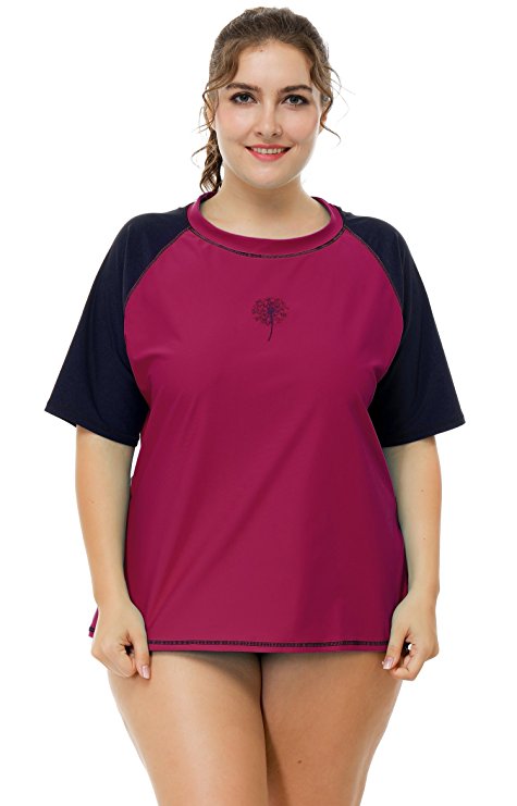 ATTRACO Women Plus Size Rash Guard Short Sleeve Rashguard UPF 50  Swimming Shirt