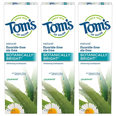 Tom's of Maine Fluoride-Free Botanically Bright Toothpaste, Natural Toothpaste, Whitening Toothpaste, Spearmint, 4.7 Ounce, 3-Pack