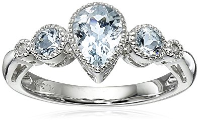 10k White Gold Pear-Shape Aquamarine Ring with Diamond Accents