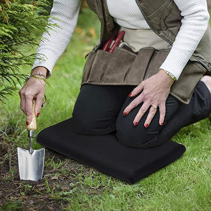 Kneeling Pad (2 Pack) - Garden Kneeler (43 x 25 x 5 cm) - Black Knee Mat with Thick Memory Foam - Water Proof Kneeling Mat with Carry Handle for Gardening, Yoga, Baby Bath, Gym, Garage & Outdoor Work