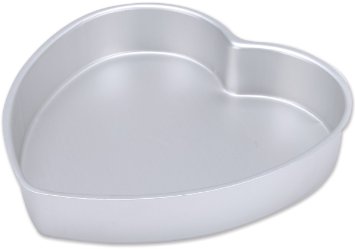 Wilton Decorator Preferred 10-Inch Heart Shaped Cake Pan