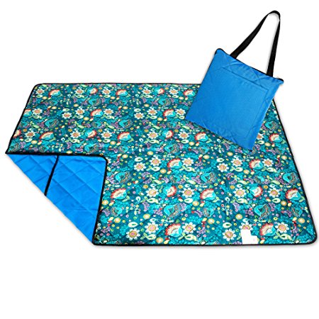 Roebury Picnic Blanket & Beach Blanket - Large Oversized Water-Resistant Sandproof Mat for Outdoor Travel or Camping Folds into a compact Tote Bag