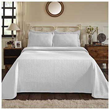 Superior 100% Cotton Medallion Bedspread with Shams, All-Season Premium Cotton Matelassé Jacquard Bedding, Quilted-look Floral Medallion Pattern - Queen, White