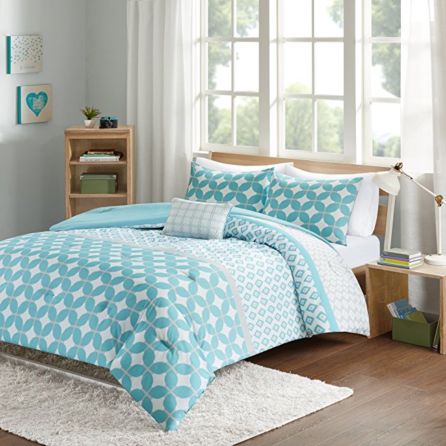 Comfort Spaces - Lena Comforter Set - 4 Piece - Aqua - Geometric Print - Queen Size, includes 1 Comforter, 2 Shams, 1 Decorative Pillow