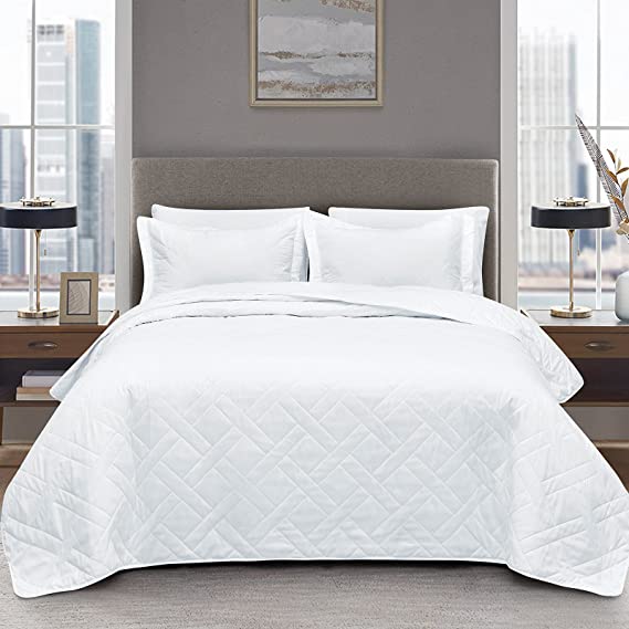 CozyLux 3 Pieces Summer White Quilt Sets Queen/Full Size (90x96 inches) - Lightweight Soft Bedspread - Classic Squares Pattern Coverlet Bedding Set for All Season - 1 Quilt and 2 Pillow Shams