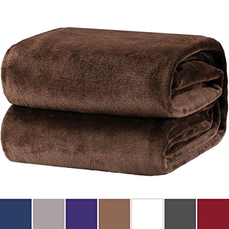 Bedsure Flannel Fleece Throw Blankets Brown Travel Size - Super Soft Fluffy Warm Solid Bed Throws for Sofa - Luxury Microfiber Blanket 130x150cm