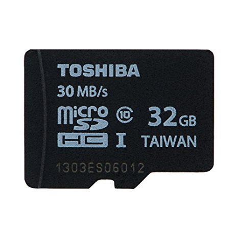 Toshiba 32GB micro SD SDHC UHS-I class 10 memory card Retail packaging