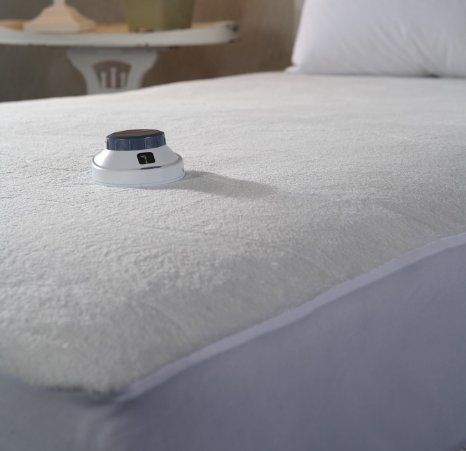 Soft Heat Micro-Plush Top Low-Voltage Electric Heated California King Mattress Pad White