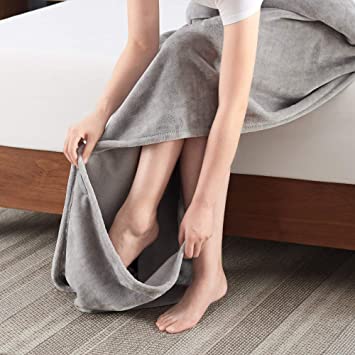 Brookstone nap footed online throw blanket