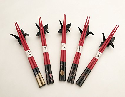 Japanese Traditional Chopsticks Set with Origami Crane Chopsticks Rest 5 Matching Pair Assorted Colors Chopsticks Set Dining Table Starter Kit Beautiful Gift Item Nicely Packaged (Black/Red)