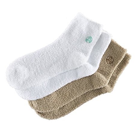 Earth Therapeutics 2 Pair of Aloe Socks - 1 tan, 1 white