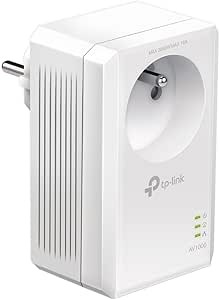 TP-Link CPL 1000Mbps avec 1 Port Gigabit et Prise Intégrée - idéale pour Profiter du Service Multi-TV à la Maison, Compatible toutes les Box, TL-PA7017P (FR)