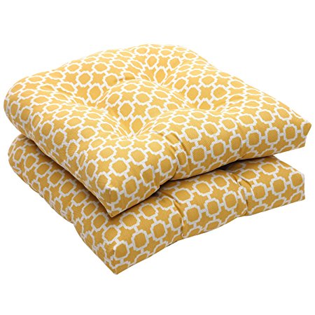 Pillow Perfect Indoor/Outdoor Yellow/White Geometric Wicker Seat Cushions, 2-Pack