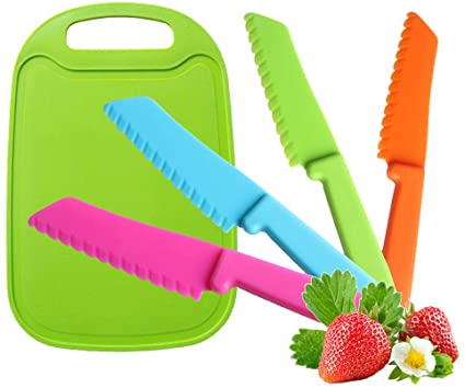 Jatidne 4 Pieces Safety Knives for Children Cooking Salad Lettuce Knife Kids Plastic Knife Colorful with Cutting Board