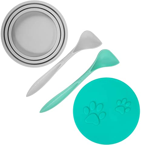 SLSON 2 Pack Pet Food Can Cover Universal Silicone Cat Dog Food Can Lids 1 Fit 3 Standard Size Can Tops with 2 Spoons,Green and Grey