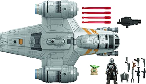 Star Wars Mission Fleet The Mandalorian The Child Razor Crest Outer Rim Run Deluxe Vehicle with 2.5-Inch-Scale Figure, for Kids Ages 4 and Up,F0589