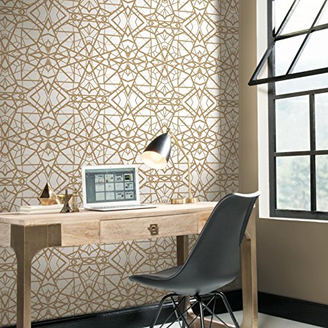 RoomMates RMK10687WP Shatter Geometric Peel and Stick Wallpaper, 20.5" wide x 16.5 feet, White/Gold
