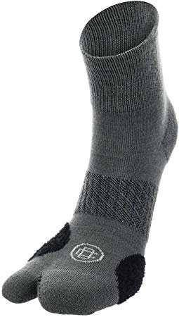 Doctor's Choice Bunion Relief Quarter Sock with Split Toe Separator and Soft Cushioning for Hallux Valgus, (Charcoal/Black, Medium) Womens Shoe Size: 6-10