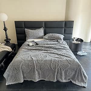 Summer Cooler Quilt - Double Sided Cold Effect Blanket Cooler Fiber, Ice Blanket Lightweight Summer Quilt Absorbs Heat to Keep Adults/Children/Babies Cool on Warm Nights for All-Season (Dark Gray)