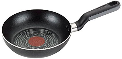 T-fal A68802 Soft Sides Nonstick Thermo-Spot Dishwasher Safe Oven Safe Fry Pan Cookware, 7.5-Inch, Black