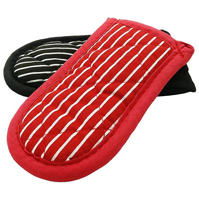 Evoio Potholders and Oven Mitts, Maximum Temperature Hot Handle Holder, Cotton Stripe Quilted Pan Handle Sleeve, Glove for BBQ, Cooking, Baking and Kitchen 2-Pack (Striped)
