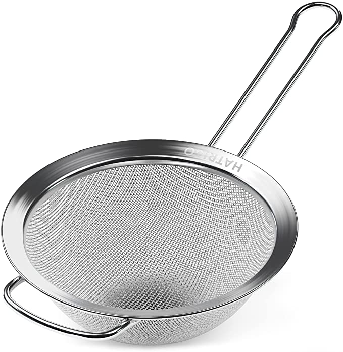 Hatrigo Stainless Steel Fine Mesh Strainer, 7" Diameter Medium Mesh Strainers for Kitchen, Fine Mesh Strainer with Handle, Food Metal Strainer Sieve Sifter, Pasta Strainer