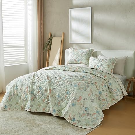 Full/Queen Size Quilt Set with Shams, Blue Coastal Decor Bedding Set, All-Season, Lightweight Bedspreads. Reversible, Beach-Themed Bedding. (Full/Queen, Blue Shells)