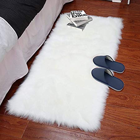 XingMart Sheepskin Area Rugs Luxury Fluffy Floor Carpet for Bedroom Super Soft Plush Faux Fur Rug Shaggy Bedside Rug Room Decor Rug for Baby Nursery Childrens, 2 x 3 Feet
