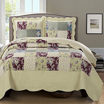 Deluxe Tania Oversized Bedspread Set. For your bedroom room a classic, yet modern coverlet Reverses to a floral pattern of Purple, and blue on cream. Bed Cover Quilt 3 Pieces Queen Set