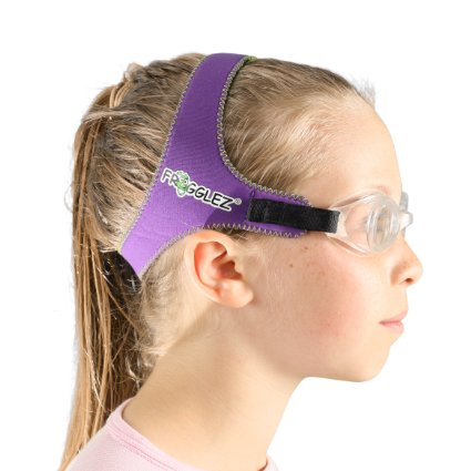 PAINLESS Swimming Goggles for Kids - Stop torturing your kids with painful rubber straps that pull hair - Frogglezreg Swimming Goggles are hassle free