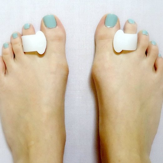 Bunion Toe Spacers Set - Ease the Pain of Bunions with Corrector Gel Pads - More Flexible & Comfortable Than a Metal Splint - Includes 2 Medium and 2 Large Toe Straightener Spreaders