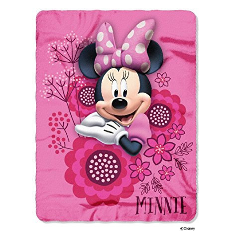 Disney Minnie's Bowtique So Many Bows Printed Fleece Throw, 45 by 60"