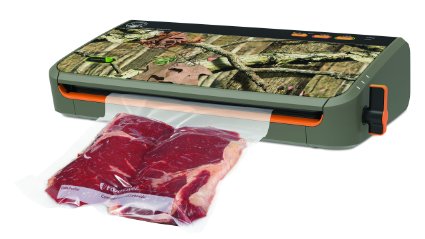 FoodSaver GameSaver Wingman Vacuum Sealing System, Designed for up to 60 Consecutive Seals, GM2150-000