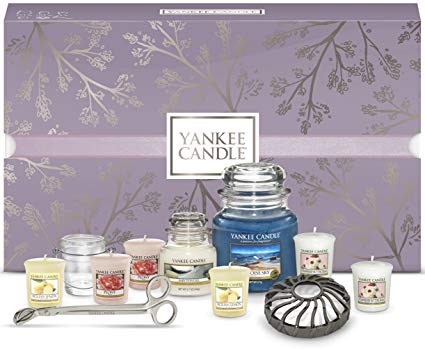 Yankee Candle Gift Set Box including Candles and Accessories (Set of 11)