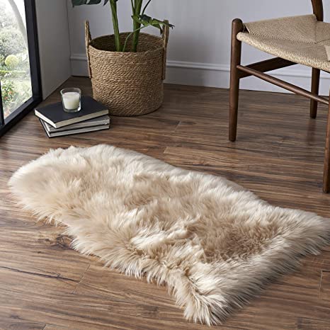 Tangsoo Premium Soft Faux Fur Area Rug Beige Small Fluffy Rug Furry Chair Cover Seat Pad Fuzzy Carpet for Bedroom Floor Sofa Kids Room 2x3 Feet (Beige,Sheepskin Shape)