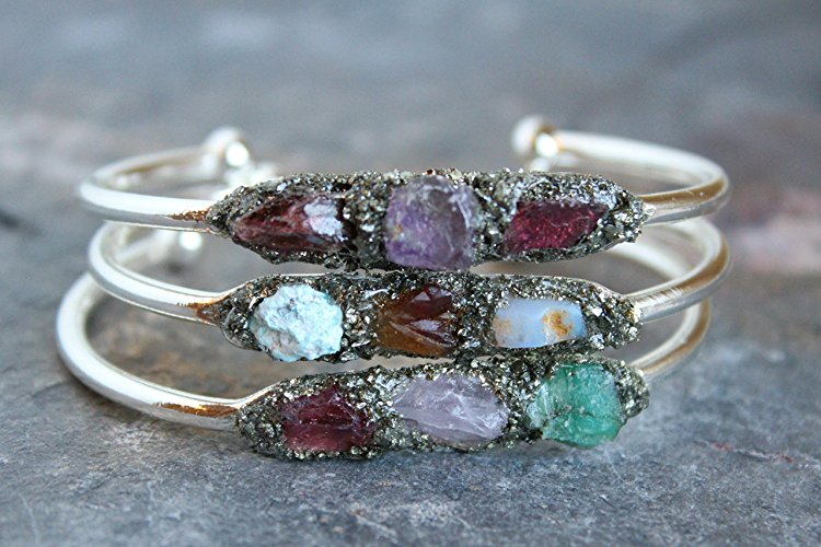 Customized Boho Raw Crystal Gemstone Cuff Bracelet Jewelry With 3 Birthstones