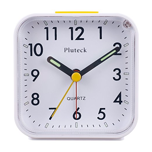 Pluteck Non Ticking Analog Alarm Clock with Nightlight and Snooze/Ascending Sound Alarm/Simple to Set Clocks, Battery Powered, Small, White