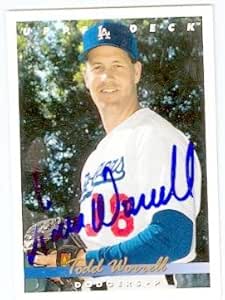 Todd Worrell autographed baseball card (Los Angeles Dodgers) 1993 Upper Deck No.692