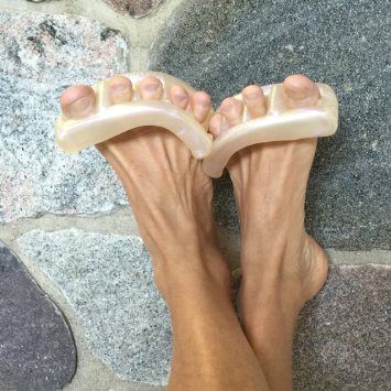 Original YogaToes For Men - Medium Arctic White: Toe Stretcher & Separator. Fight Bunions, Hammer Toes & More! (Fits US Men's Shoe Sizes 10 & Up)