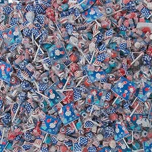 Fun Express Bulk Patriotic Candy Individually Wrapped - 1000 Pieces Premium Assorted Candy and Lollipops to Make Every Occasion Sweet - 4th of July, Memorial Day and Veteran's Day Favors