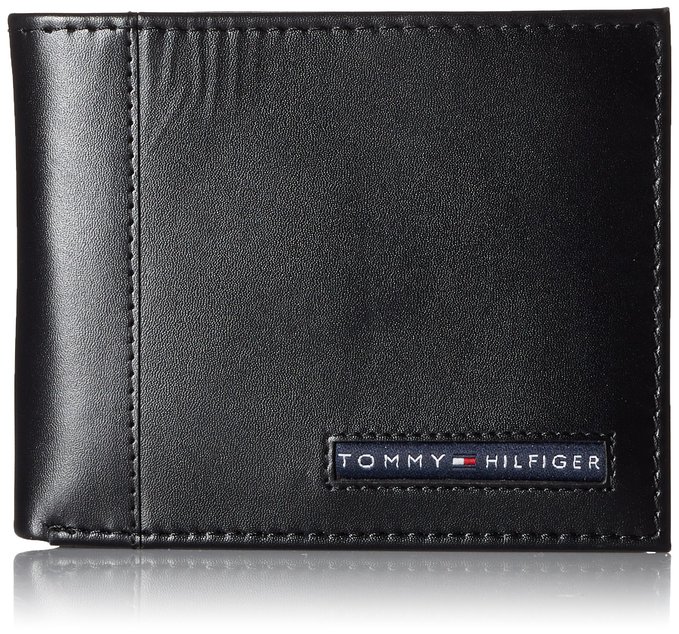 Tommy Hilfiger Men's Leather Cambridge Passcase Wallet