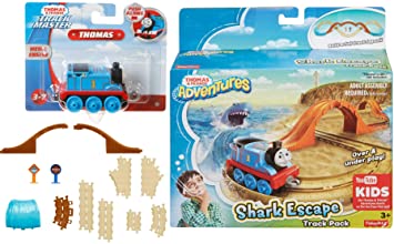 Splash Thomas! Shark Escape Adventures Track Pack Playset Bundled with Push Along Thomas Trackmaster Metal Engine 2 Items