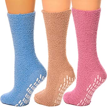 Debra Weitzner Non skid Hospital Socks For Women Men Cozy Fuzzy Socks 3 Pairs